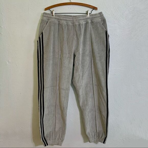 adidas x IVY PARK Halls of Ivy Corduroy Sweatpants (All Gender) - Picture 3 of 11